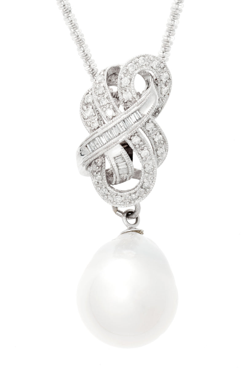 Pearl and Ribbon Diamond pendant